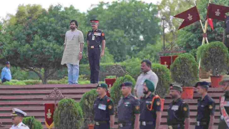 ఢిల్లీలో జాతీయ యుద్ధ స్మారక చిహ్నాన్ని సందర్శించిన పవన్ కల్యాణ్