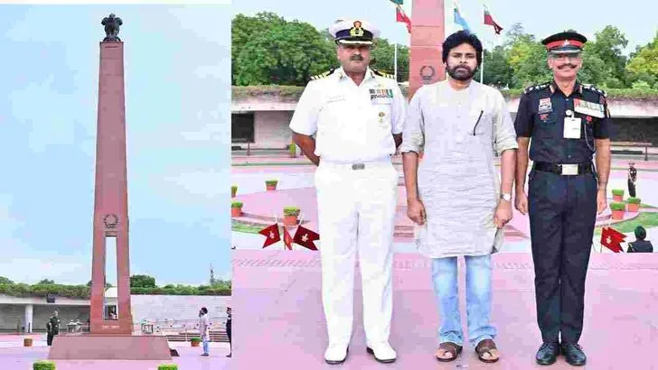 ఢిల్లీలో జాతీయ యుద్ధ స్మారక చిహ్నాన్ని సందర్శించిన పవన్ కల్యాణ్