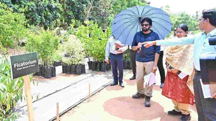 రాజానగరంలో అటవీశాఖ ప్రాంతీయ పరిశోధన కేంద్రాన్ని పరిశీలించిన పవన్ కల్యాణ్