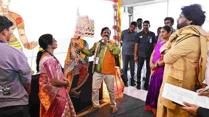  విజయవాడలో హస్తకళల ఉత్సవాన్ని ప్రారంభించిన పవన్ కల్యాణ్