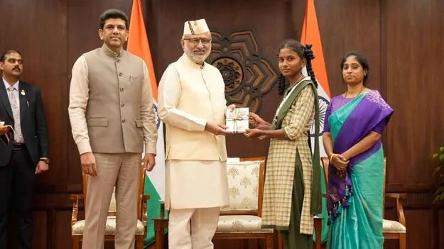 గుంటూరు ప్రభుత్వ విద్యార్థులతో ఉపరాష్ట్రపతి భేటీ.. ‘నారీ శక్తి’పై ప్రశంసలు