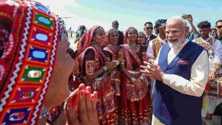  సీషెల్స్ పర్యటనలో ప్రధాని మోదీ.. భారత్ - సీషెల్స్ సంబంధాలకు కొత్త ఊపు
