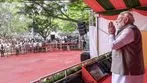 మోదీ పర్యటనలో భద్రతా లోపం..ఆరుగురు పోలీసుల సస్పెన్షన్