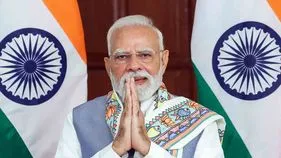 ప్రధాని మోదీ పర్యటన.. కాంగ్రెస్ నేతల గృహనిర్బంధం..