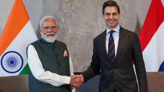 నెదర్లాండ్స్ ప్రధానికి ప్రధాని మోదీ అరుదైన కానుక