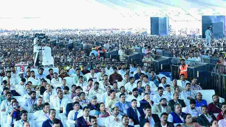 నరసరావుపేటలో రుణ వితరణ కార్యక్రమం.. పాల్గొన్న కేంద్రమంత్రి నిర్మలా సీతారామన్‌, సీఎం చంద్రబాబు