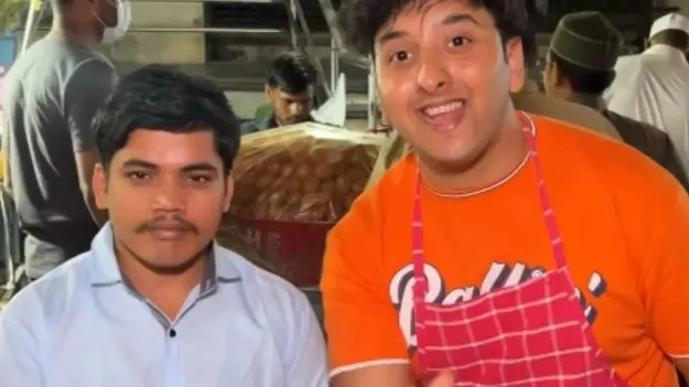 వామ్మో..  పానీ పూరీ వాలా! ఇతడి ముందు టెకీలు కూడా దిగదుడుపే