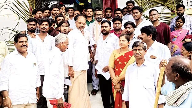ప్రజా సమస్యలు పరిష్కరిస్తాం 