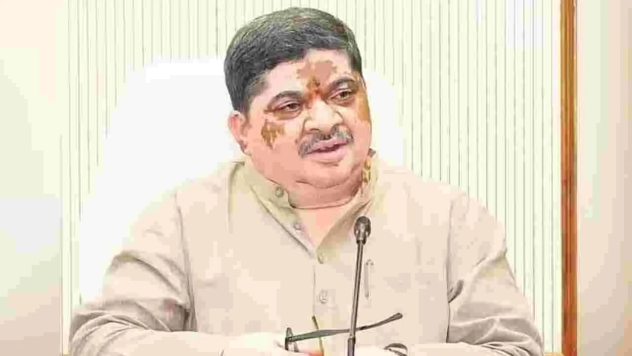 గురుకులాలు, హాస్టళ్లలో క్లీన్ అండ్ గ్రీన్‌కు ప్రాధాన్యం: మంత్రి పొన్నం