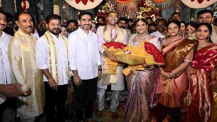 ధూళిపాళ్ల నరేంద్ర చిన్న కుమార్తె వివాహానికి హాజరైన సీఎం రేవంత్, మంత్రి లోకేశ్ 