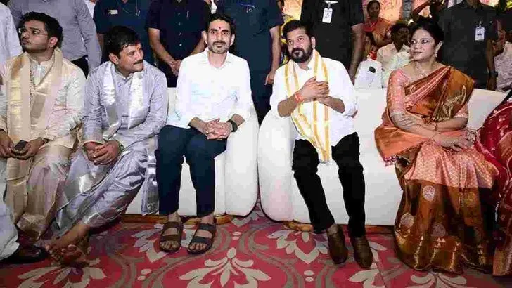 ధూళిపాళ్ల నరేంద్ర చిన్న కుమార్తె వివాహానికి హాజరైన సీఎం రేవంత్, మంత్రి లోకేశ్ 