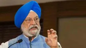 అంతర్జాతీయ ధరల నుంచి భారతీయులకు రక్షణ కల్పించిన ప్రధాని: మంత్రి పూరి