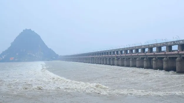 చెరువులకు నీరు 