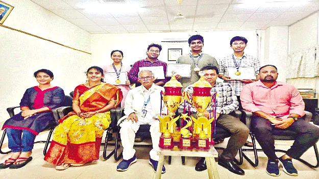 కల్చరల్‌ మీట్‌లో రిమ్స్‌ కాలేజీ విద్యార్థుల ప్రతిభ