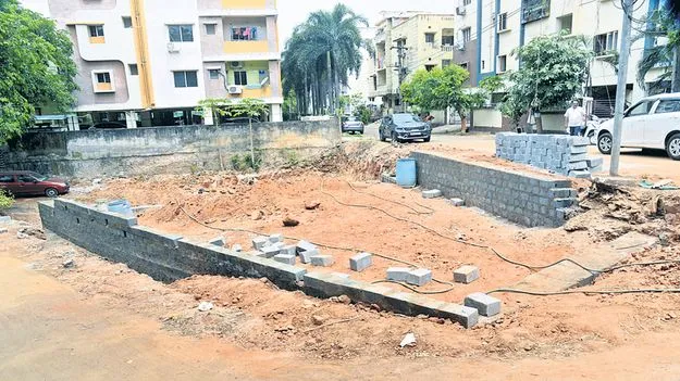 గ్రేటర్‌లో ఇష్టారాజ్యం