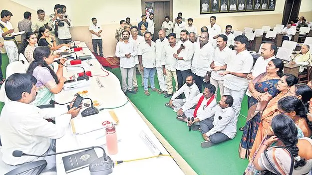 బాక్సైట్‌ సర్వేపై రగడ