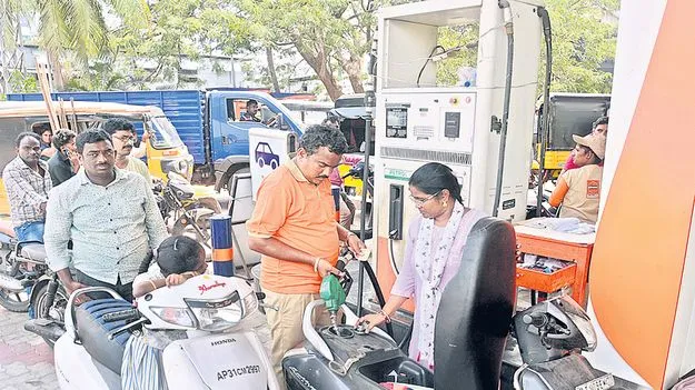పెట్రో బాదుడు