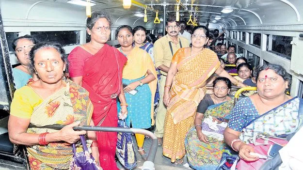 అతివలకు ఆర్థిక ‘శక్తి’
