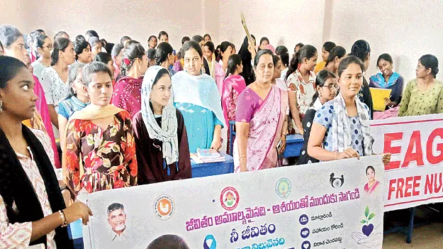 బాలల హక్కులను హరిస్తే చర్యలు