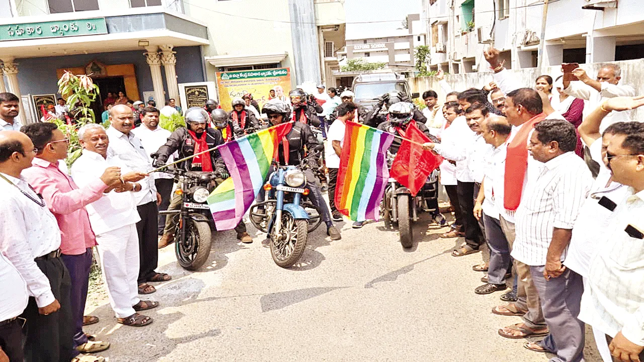 సహకార బ్యాంకుల బలోపేతమే లక్ష్యం