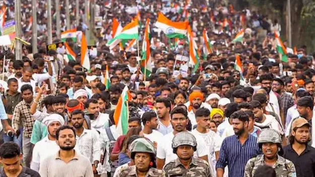 ఝార్ఖండ్ విద్యార్థుల నిరసన.. తమ చర్యలను సమర్థించుకున్న పోలీసులు