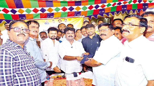 రైతుల ప్రయోజనాలే ప్రభుత్వ లక్ష్యం: రవికుమార్‌