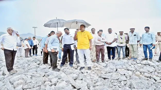 నిర్దేశిత గడువులోగా పోలవరం పూర్తి 