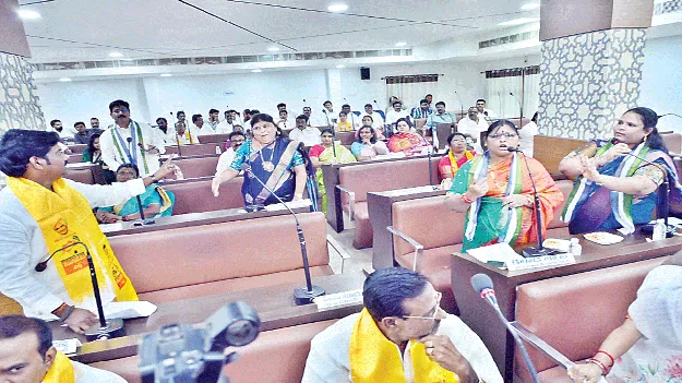 చివరిలోను.. అదే రభస!