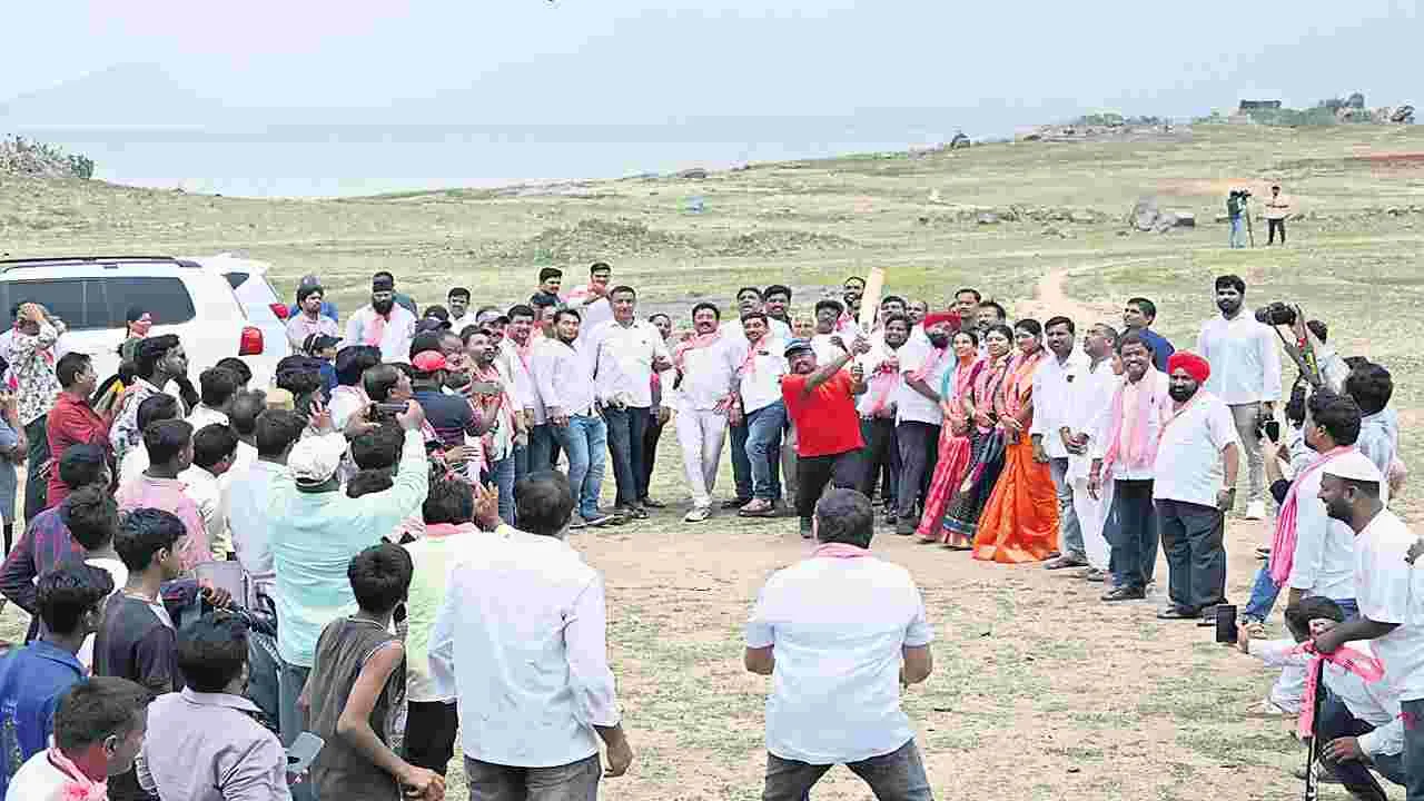 ప్రభుత్వ నిర్లక్ష్యంతోనే నీటి ఇబ్బందులు