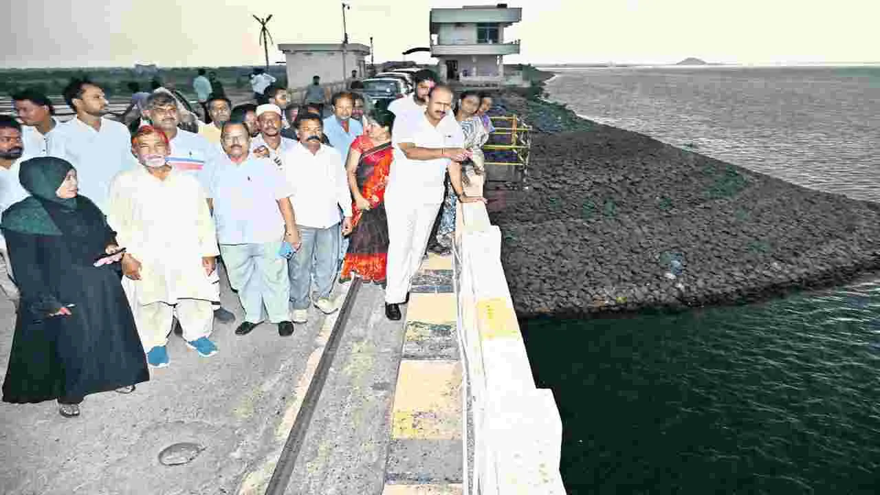 ఆరోపణలు రుజువు చేయకపోతే రాజీనామా చేయాలి