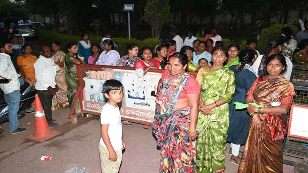 హత్య కేసులో 15 మందికి జీవిత ఖైదు