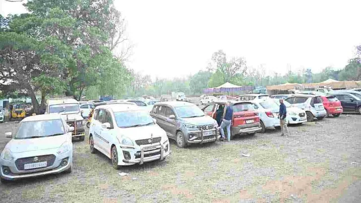 సలేశ్వరానికి పోటెత్తిన భక్తులు