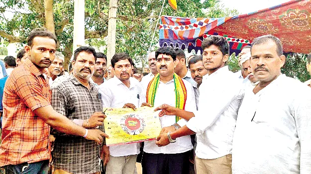 మంత్రి లోకేశ్‌పై ధర్మాన వ్యాఖ్యలు తగవు