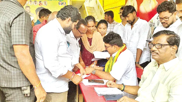 సమస్యల పరిష్కారానికి ప్రజాదర్బార్‌