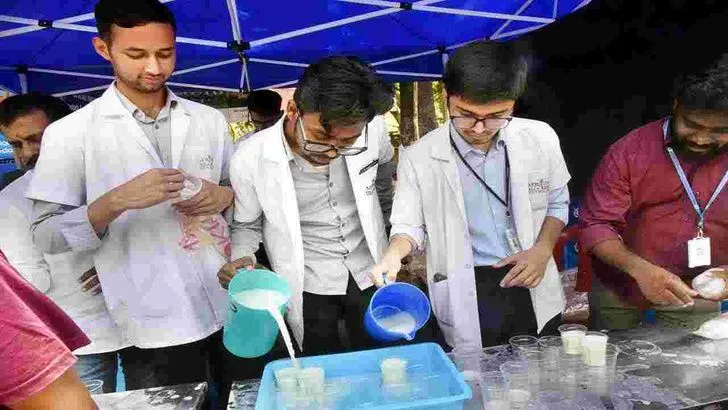 మండుతున్న ఎండలు.. శ్రీసత్యసాయి సేవా ట్రస్ట్ మజ్జిగ పంపిణీ