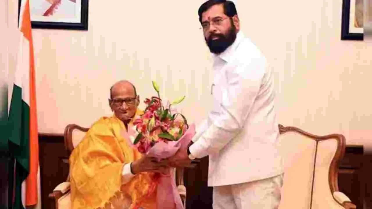 శరద్ పవార్, ఏక్‌నాథ్ షిండే భేటీ.. ఉత్కంఠ రేపుతున్న మహారాష్ట్ర రాజకీయాలు..