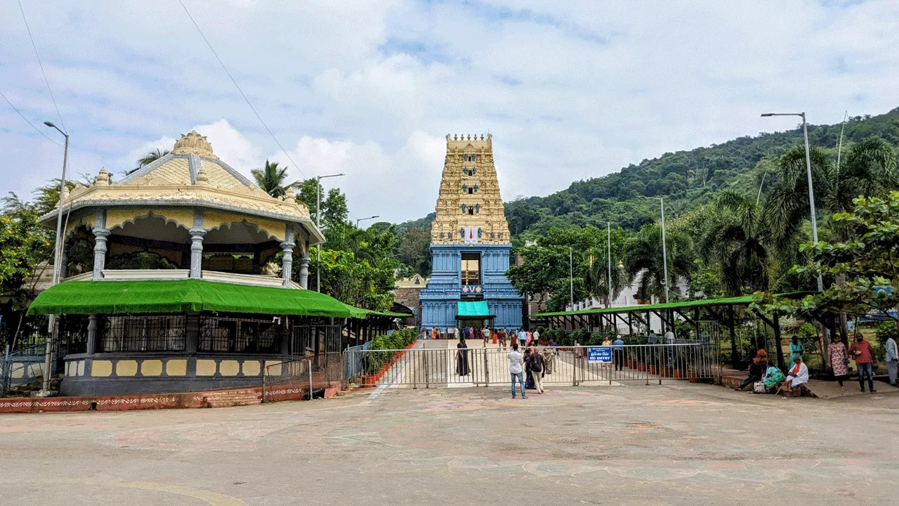 సింహాచలం అప్పన్న చందనోత్సవం.. భక్తులకు కీలక సూచన