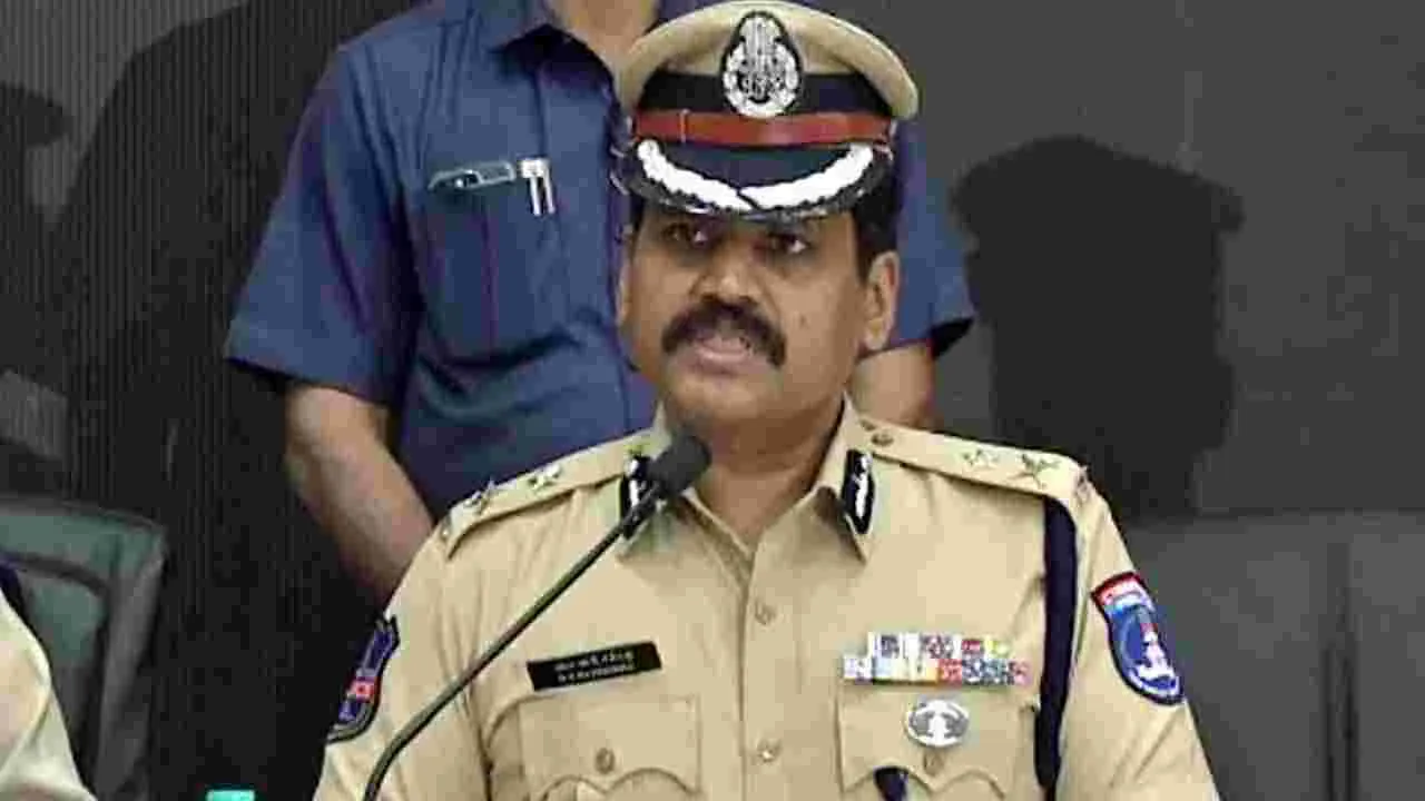 బంకుల్లో ఆటో ఎల్పీజీ కొరత లేకుండా చూడాలి: కమిషనర్ స్టీఫెన్ రవీంద్ర