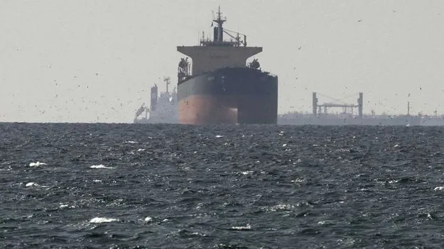 శత్రుదేశాల నౌకల్ని మాత్రమే హోర్ముజ్ జలసంధి ద్వారా వెళ్లనివ్వం: ఇరాన్ 