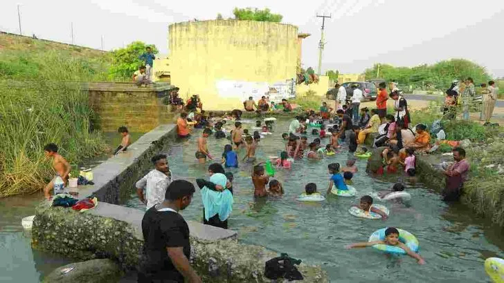 భానుడి భగభగలు.. అల్లాడుతున్న జీవులు