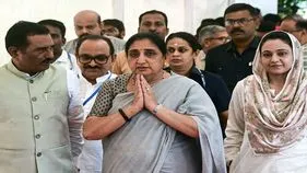 సునేత్రపై పవార్‌పై 'గంగీ గుడియా' వ్యాఖ్యలు.. 'మహా' రాజీయాల్లో దుమారం!