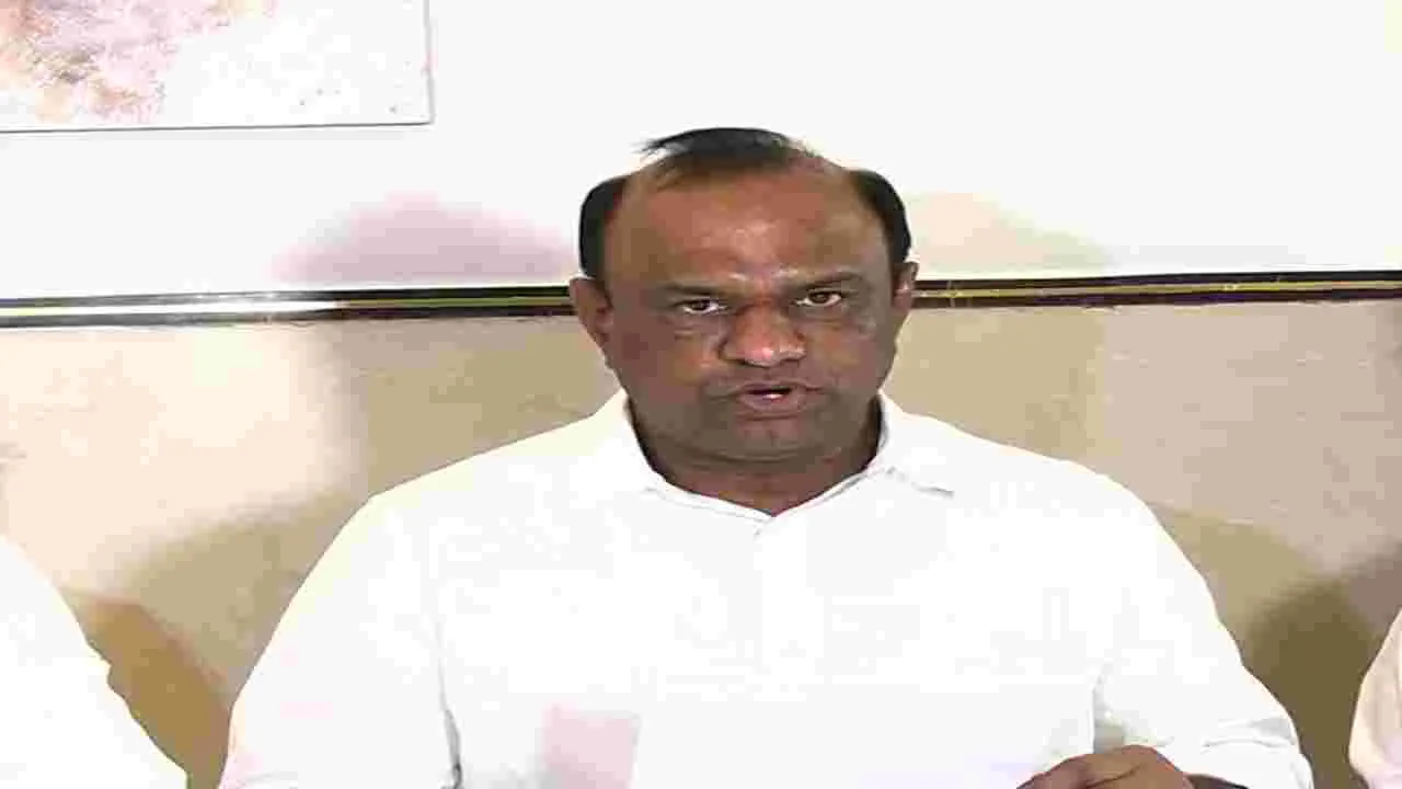 టీజీ-20 లీగ్‌ను హెచ్‌సీఏ అక్రమంగా నిర్వహిస్తోంది: టీసీఏ జనరల్ సెక్రటరీ గురువారెడ్డి..