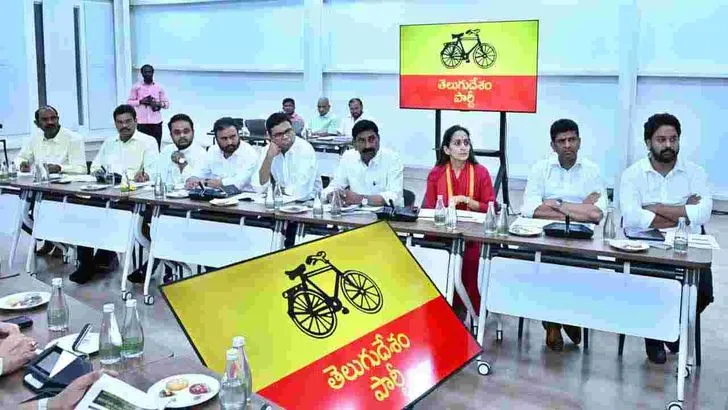 టీడీపీ ఎంపీలతో సీఎం చంద్రబాబు భేటీ