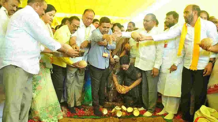 మహానాడుకి భూమి పూజ.. తరలి వచ్చిన నేతలు, పార్టీ కేడర్