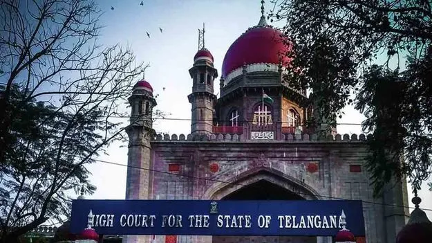 ఏడుగురు ఎమ్మెల్యేలతోపాటు స్పీకర్‌కు నోటీసులు