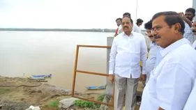 గోదావరి పుష్కరాల సందర్భంగా ఆ బ్రిడ్జిని అందుబాటులోకి తెస్తాం: మంత్రి తుమ్మల