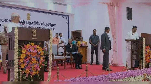 ప్రమాణస్వీకారం సందర్భంగా రాహుల్ గాంధీ ప్రస్తావన.. తమిళనాడు గవర్నర్ అభ్యంతరం