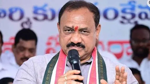 కొండా సుస్మిత వ్యవహారంపై టీపీసీసీ సీరియస్