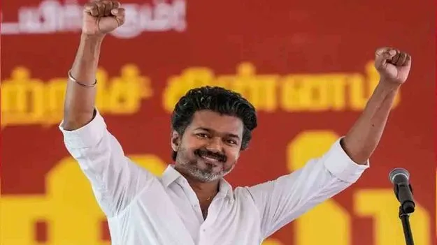 ఏఐఏడీఎంకేతో విజయ్‌ చేతులు కలుపుతారా?