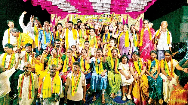 టీడీపీలో 100 కుటుంబాల చేరిక